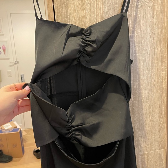 Nastygal dress with tie fronts - Picture 3 of 5